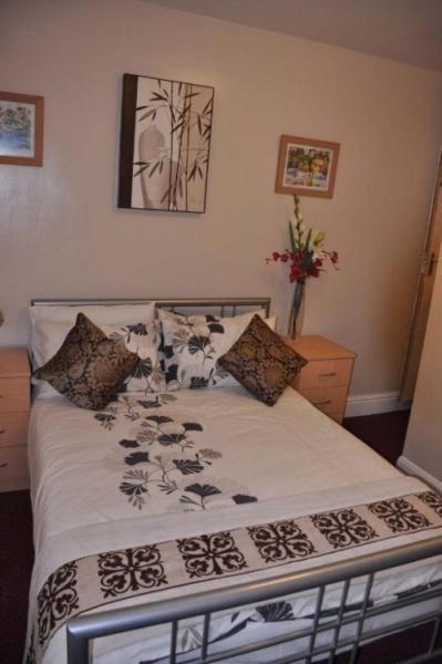 Braemer Guest House Derby Bagian luar foto